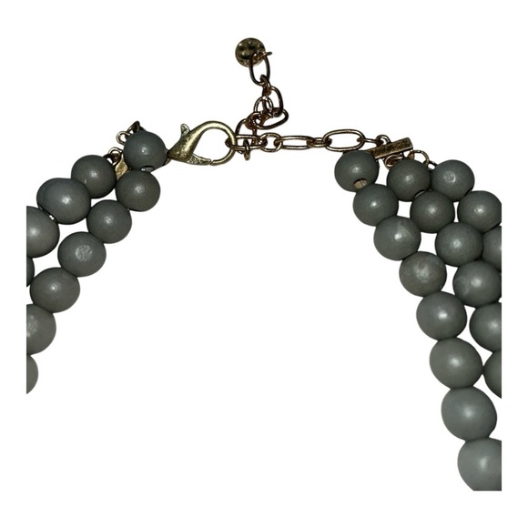 Elegant Vintage Wooden Gray 3 Strand Beaded Necklace - Picture 5 of 7